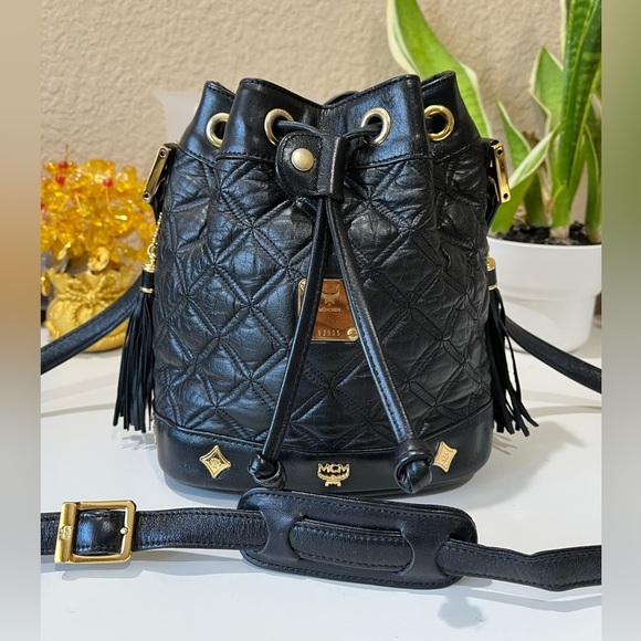MCM VINTAGE MINI DRAWSTRING BUCKET BLACK LEATHER BAG - Picture 1 of 13
